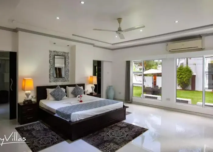 Island Charm Of Praslin 4*