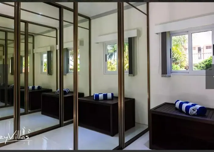 Island Charm Of Praslin Victoria