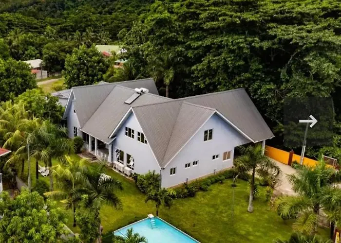 Island Charm Of Praslin 4* Victoria